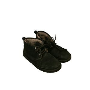 UGG Men’s Neumel Black Suede Chukka Boots Size 11 Sheepskin Lined